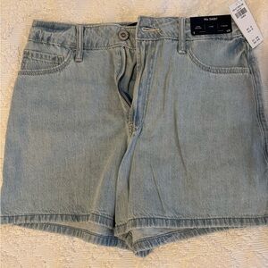 NWT Hollister 90s Jean Short